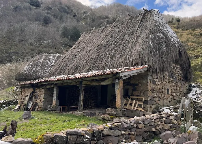 Apartamentos y Casas de Aldea La Pornacal