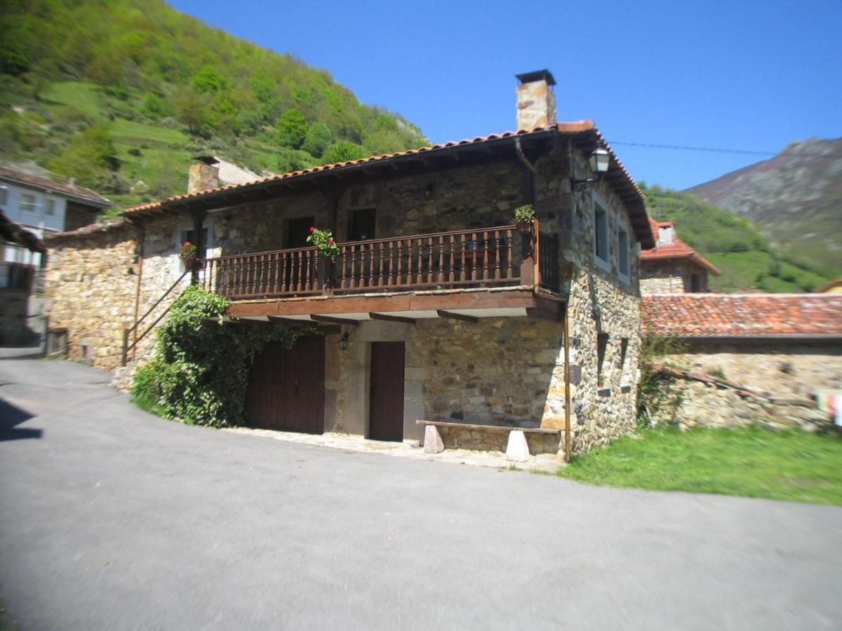 Pensión Y Casas De Aldea La Pornacal *