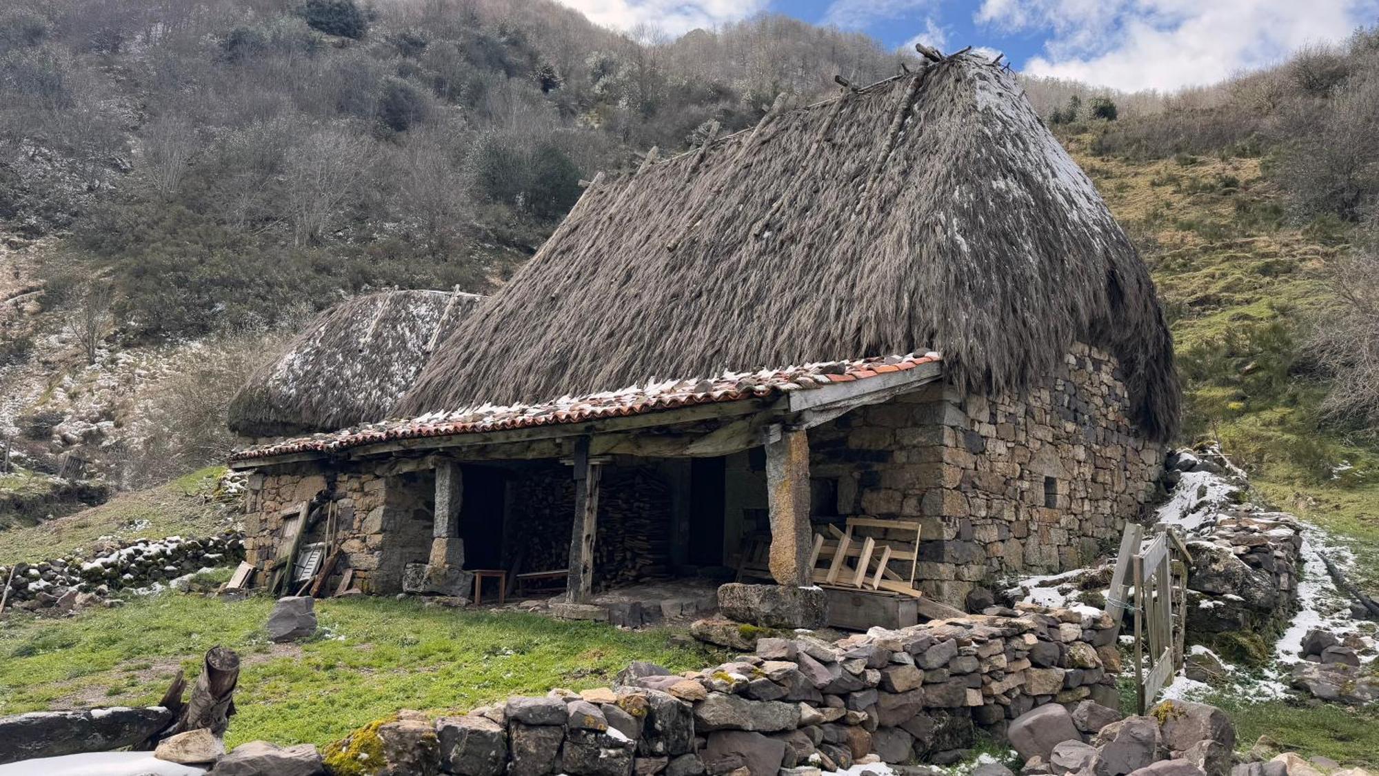 Pensión Y Casas De Aldea La Pornacal Villar de Vildas