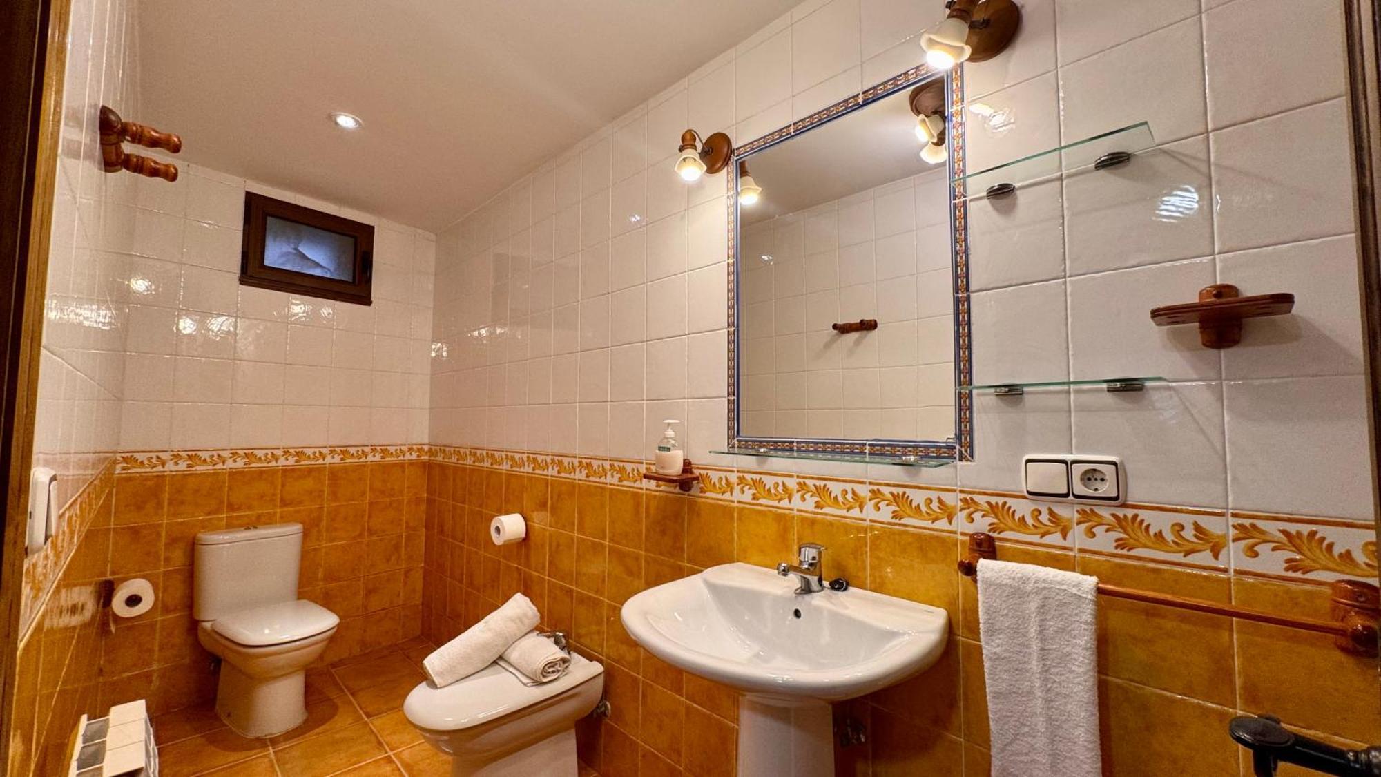 Y Casas De Aldea La Pornacal * Villar de Vildas