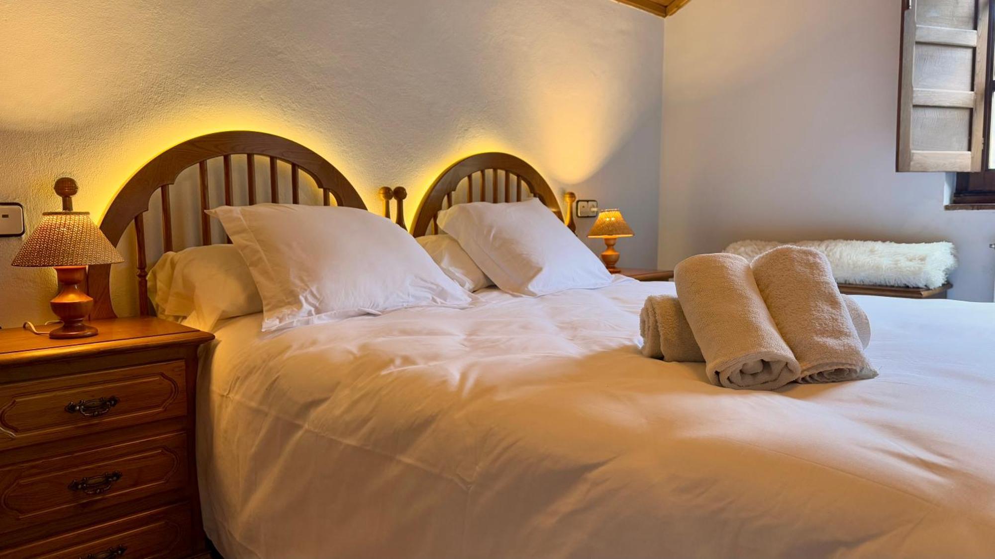 Y Casas De Aldea La Pornacal *