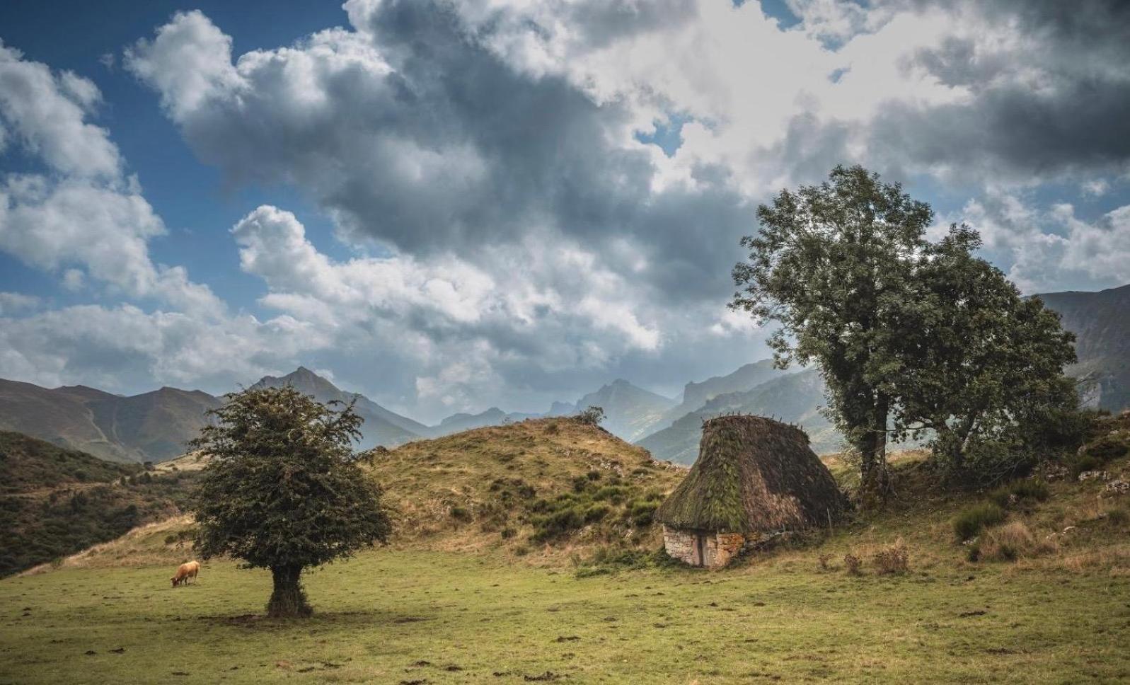 Y Casas De Aldea La Pornacal