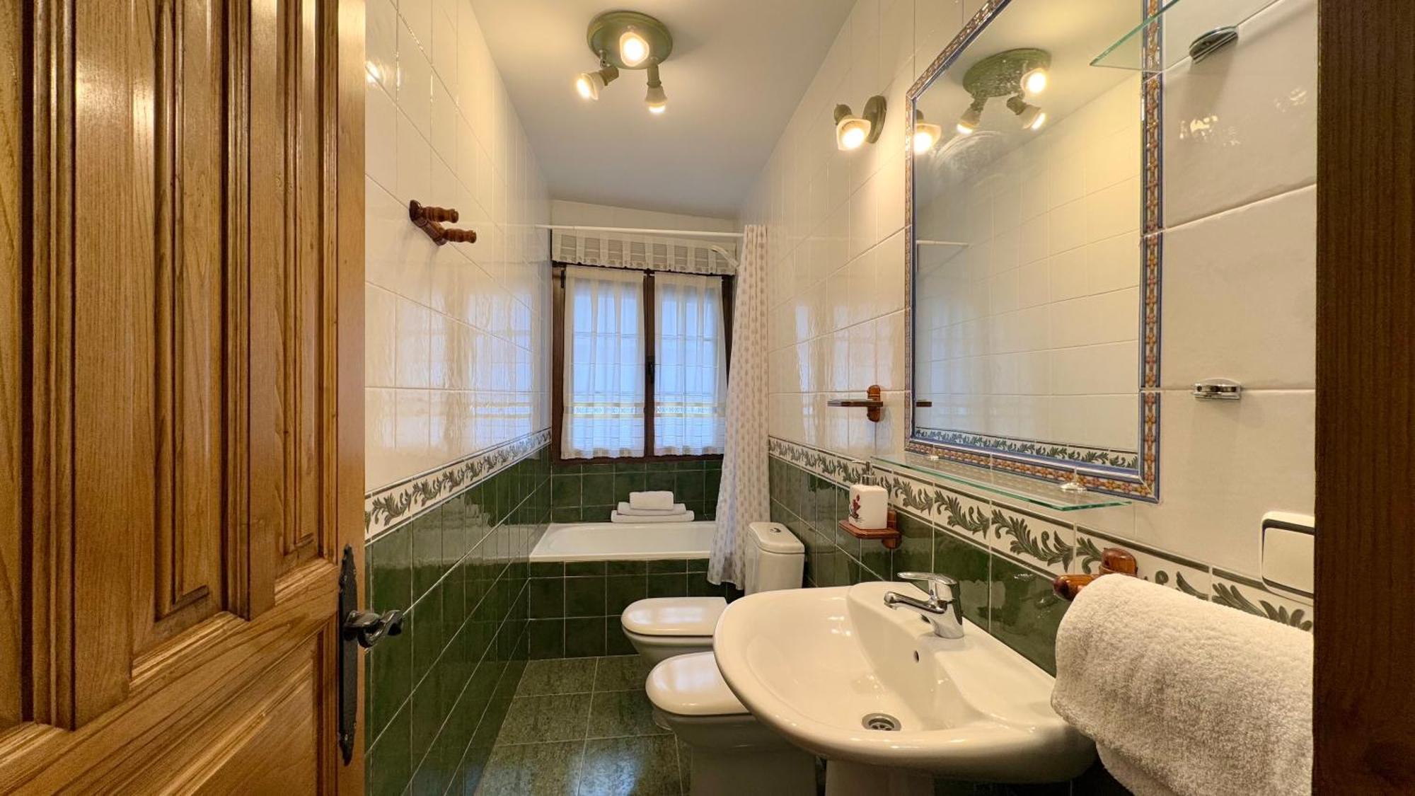 Y Casas De Aldea La Pornacal Gasthof